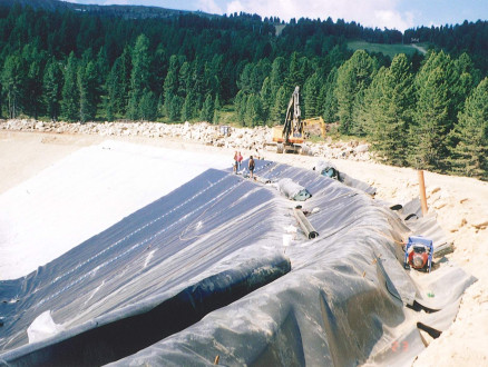 Bau Speicherteich 1999